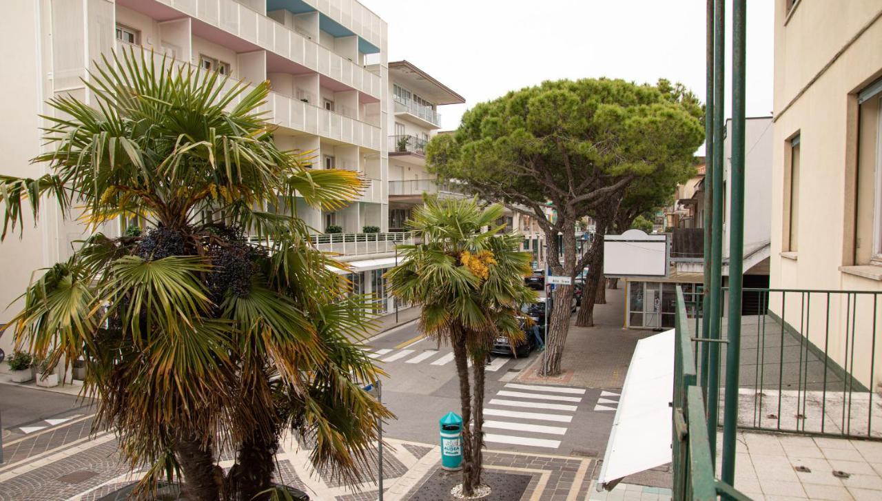 Condominio Sirene Lido di Jesolo Exterior foto